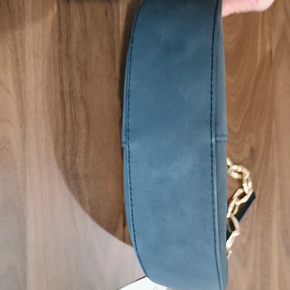 Universal Thread Black Mini Bag with Gold Chain - Picture 7 of 7